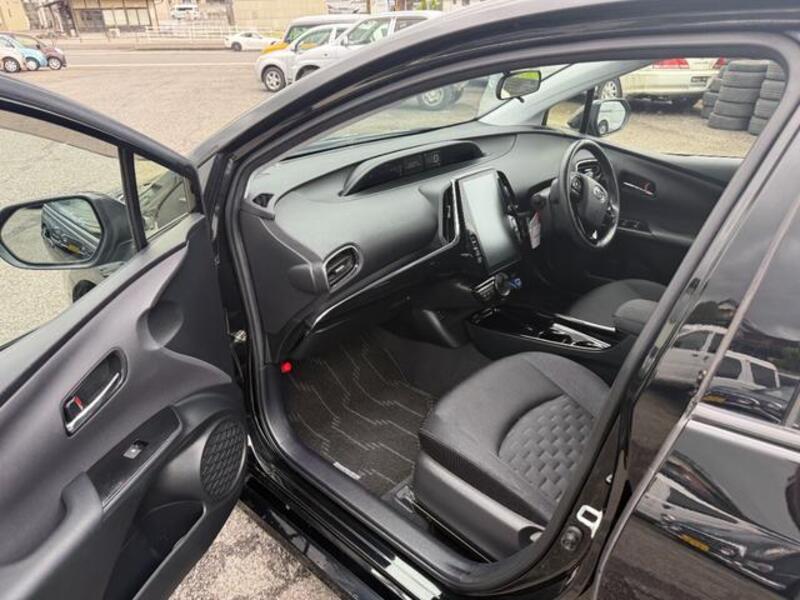 PRIUS PHV