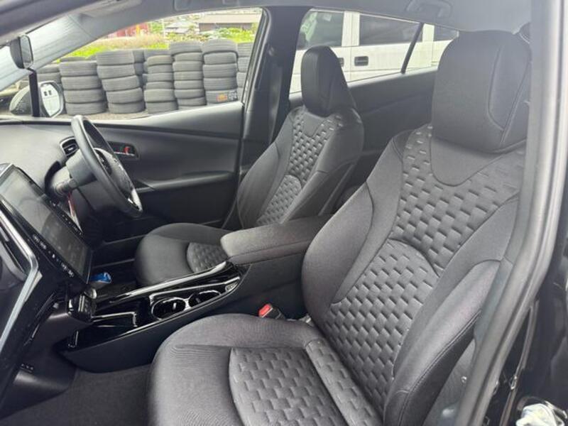 PRIUS PHV