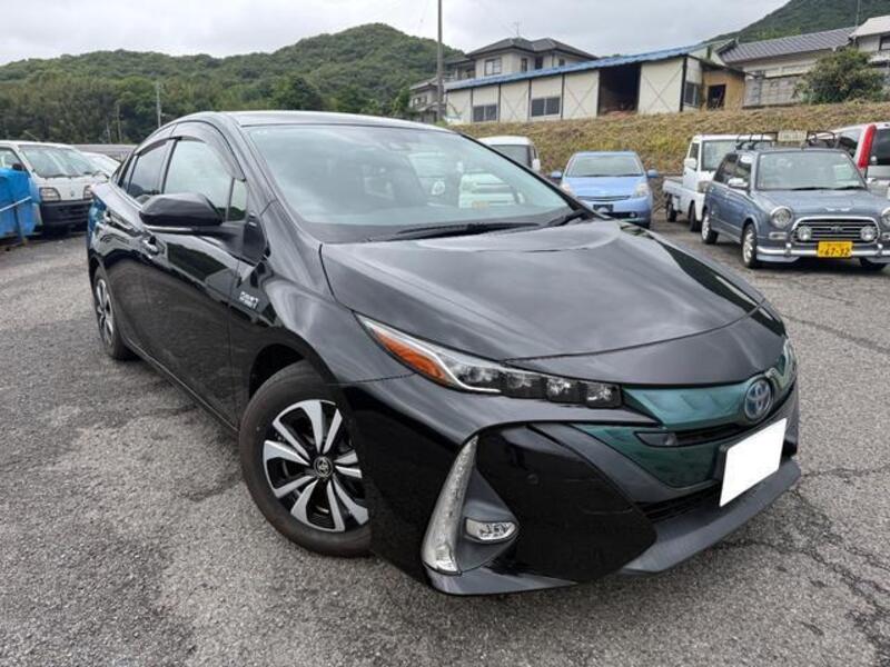TOYOTA PRIUS PHV