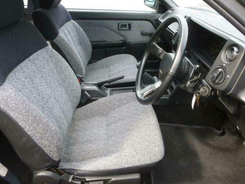 COROLLA LEVIN