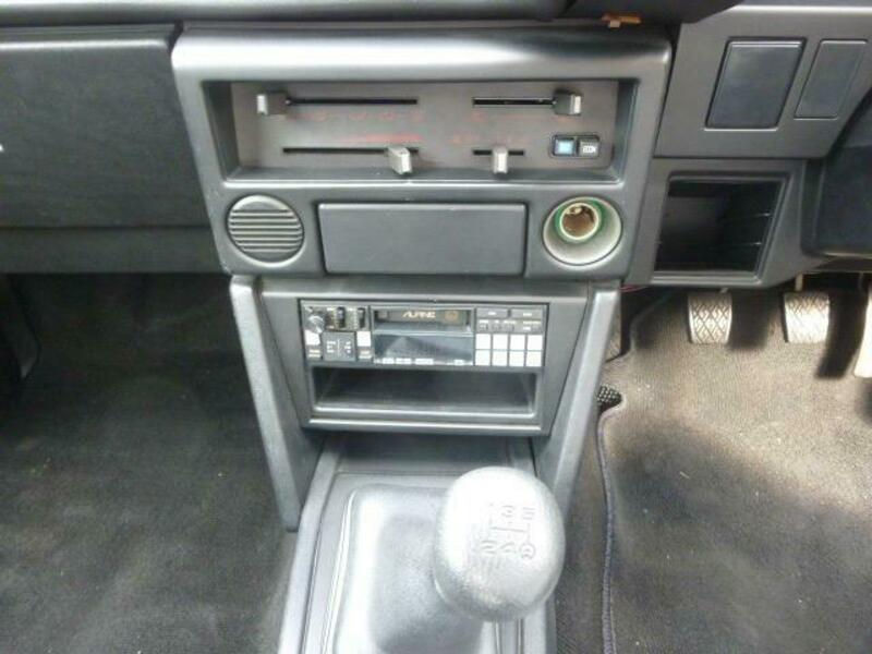COROLLA LEVIN