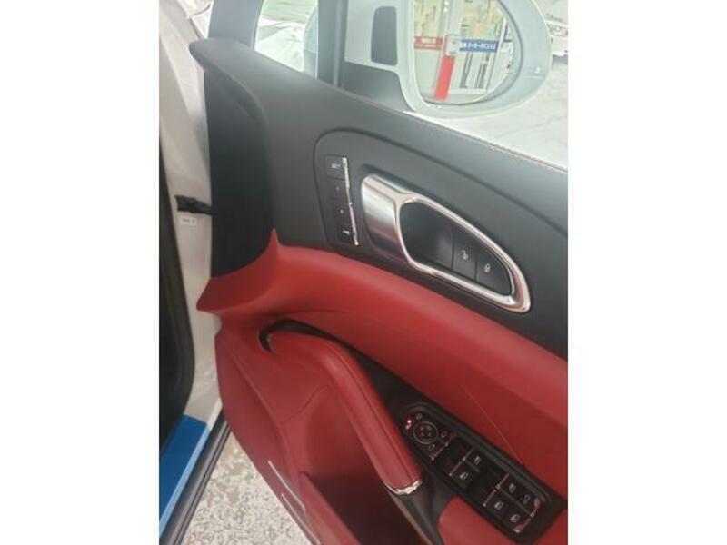 CAYENNE