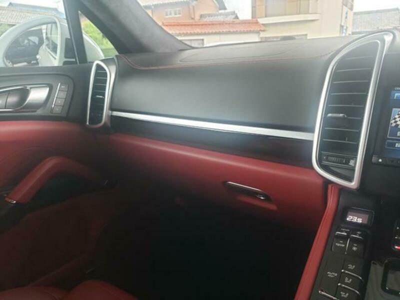 CAYENNE