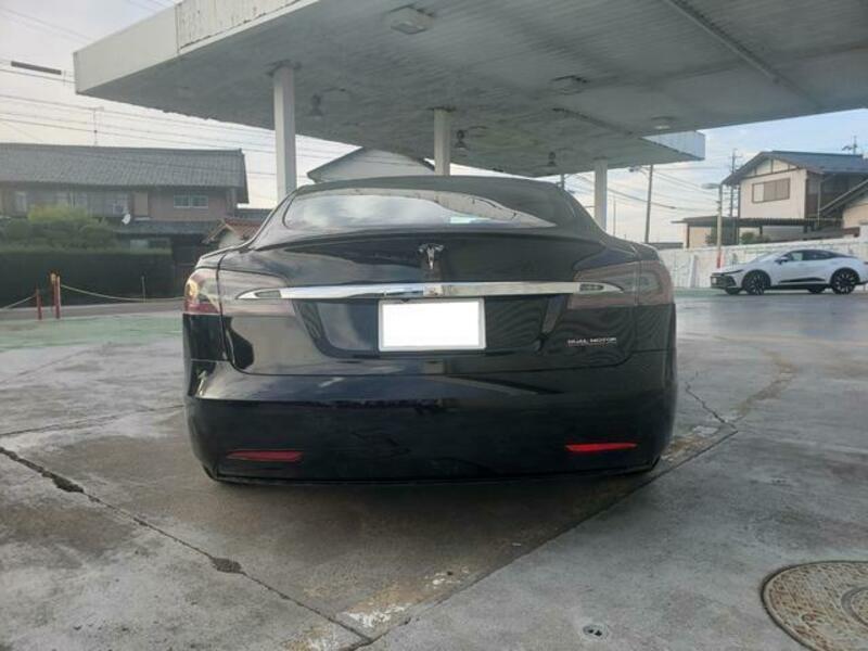 MODEL S