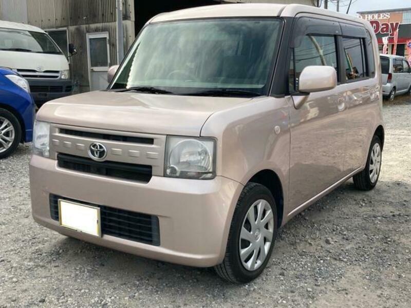 TOYOTA PIXIS SPACE