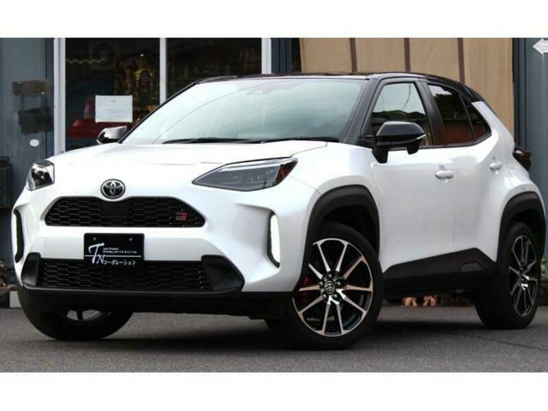 YARIS CROSS