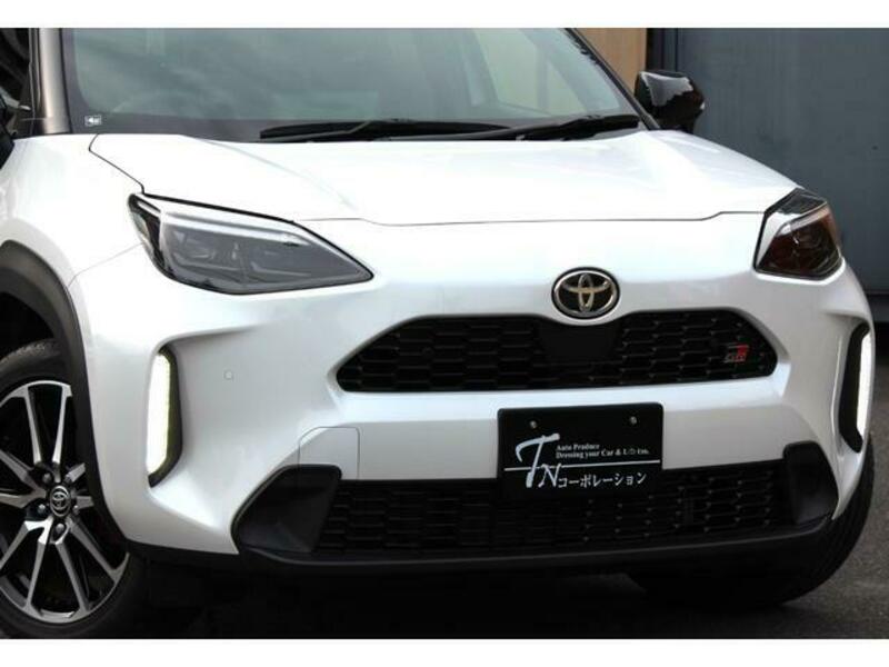 YARIS CROSS