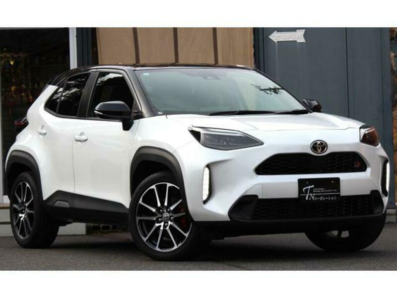 YARIS CROSS