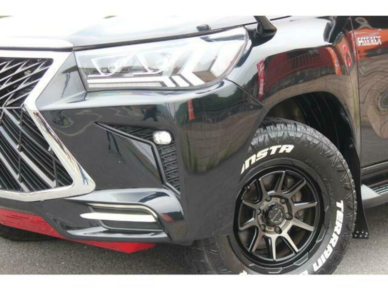 HILUX