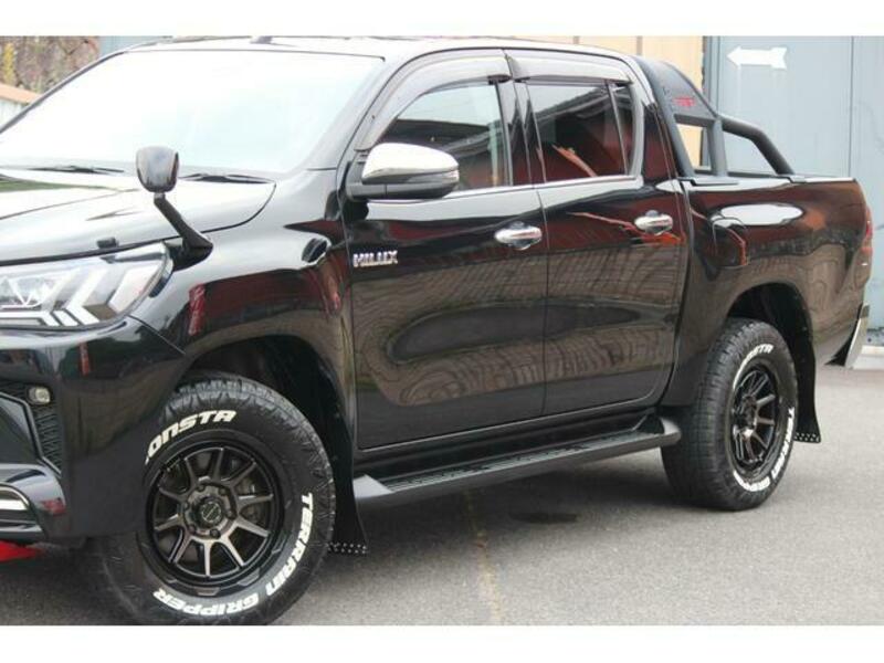 HILUX