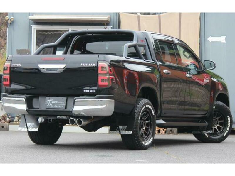HILUX