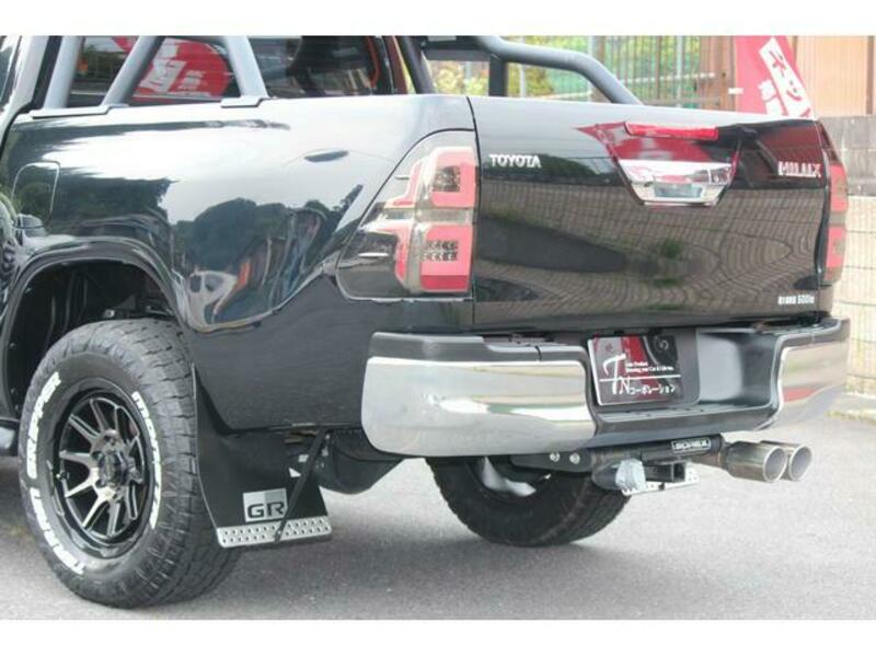 HILUX