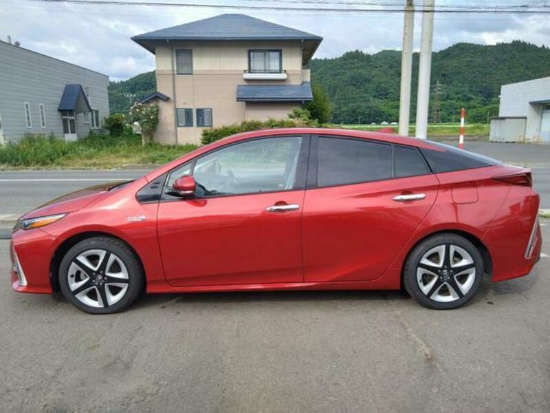 PRIUS PHV