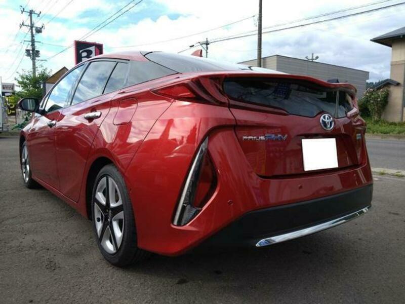 PRIUS PHV