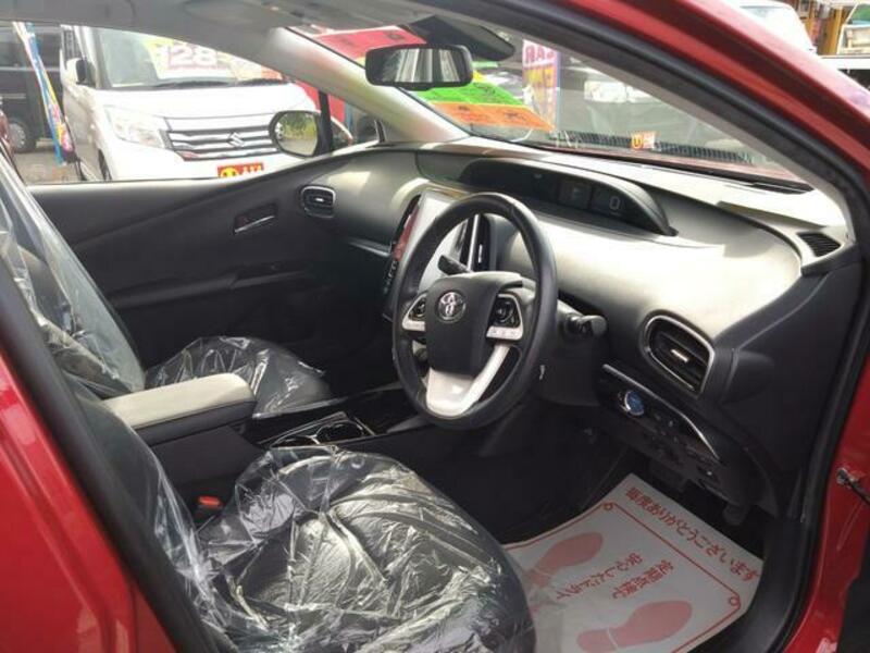 PRIUS PHV