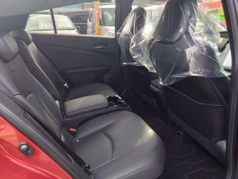 PRIUS PHV