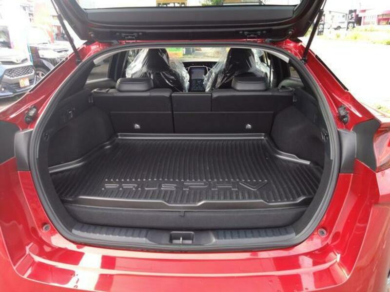 PRIUS PHV