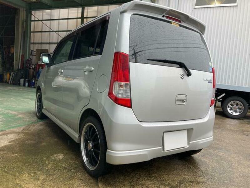 WAGON R