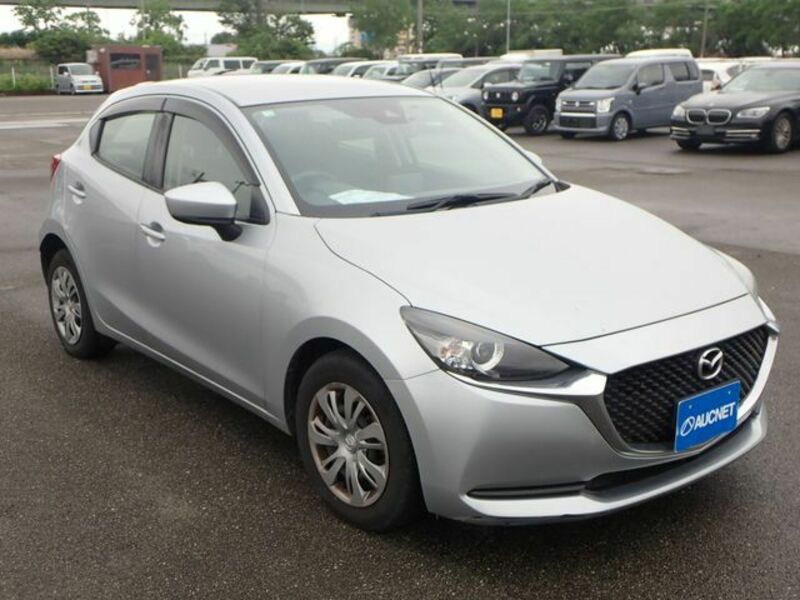 MAZDA2