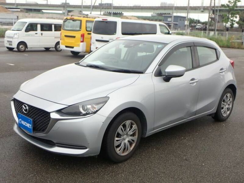 MAZDA2