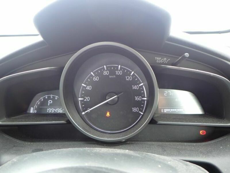 MAZDA2