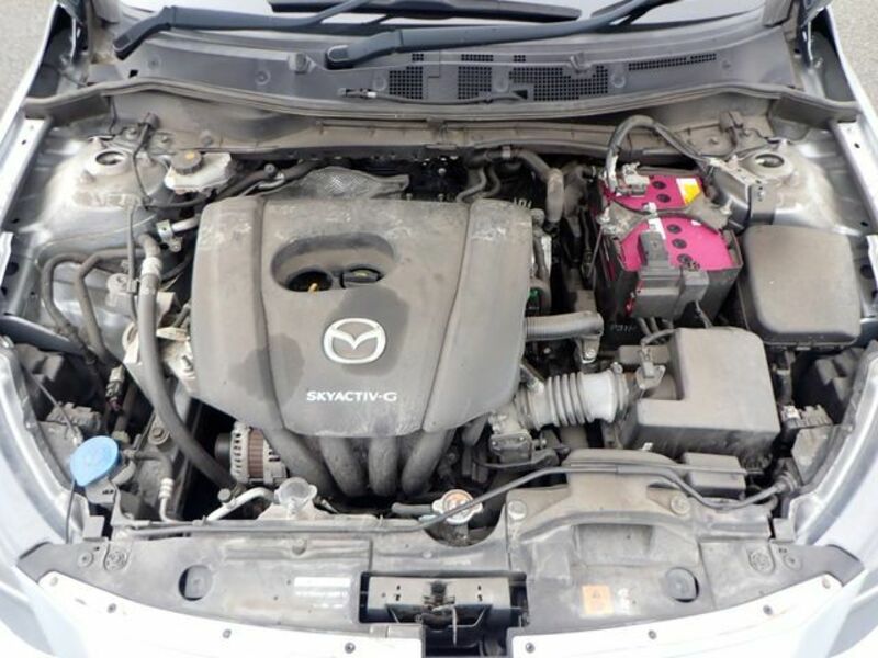 MAZDA2