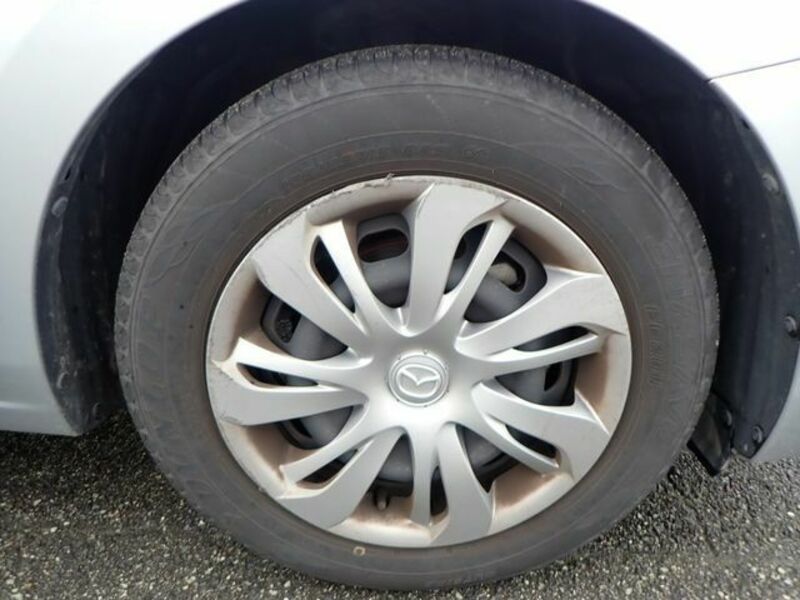 MAZDA2