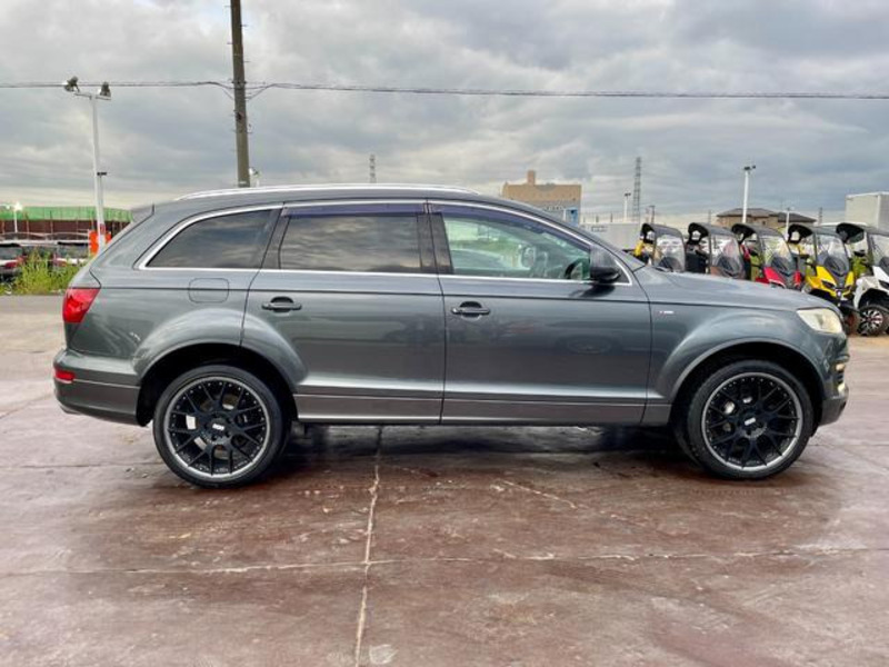 Q7