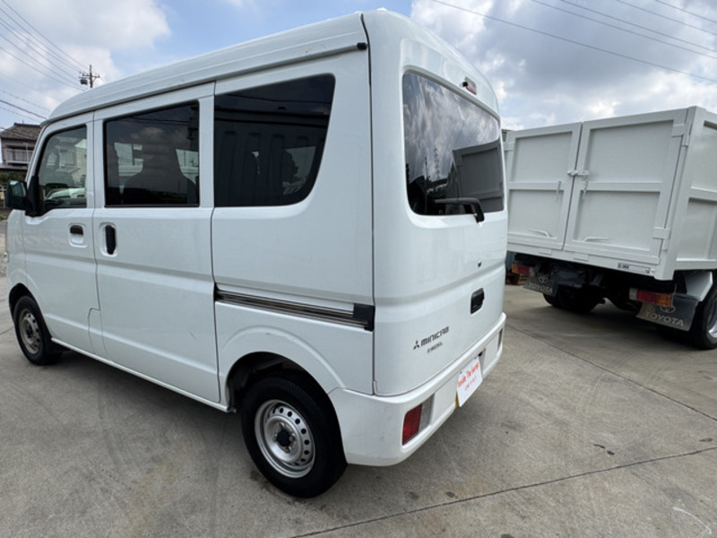 MINICAB VAN