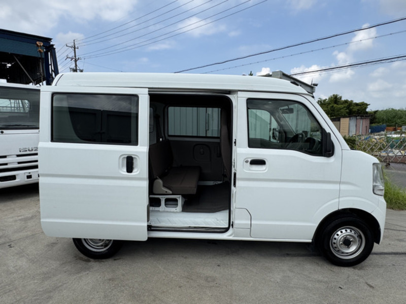 MINICAB VAN