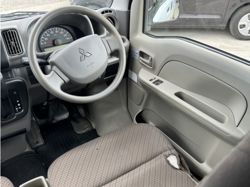 MINICAB VAN