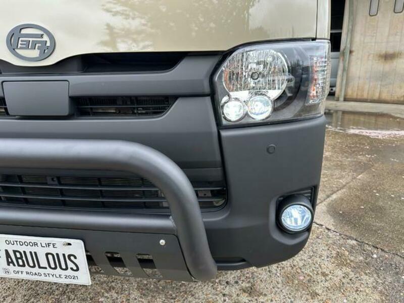 HIACE VAN