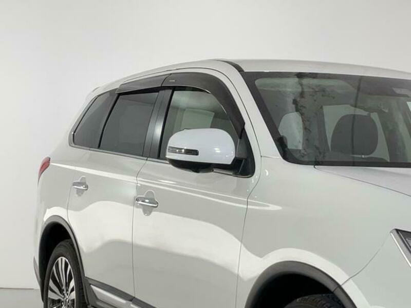OUTLANDER