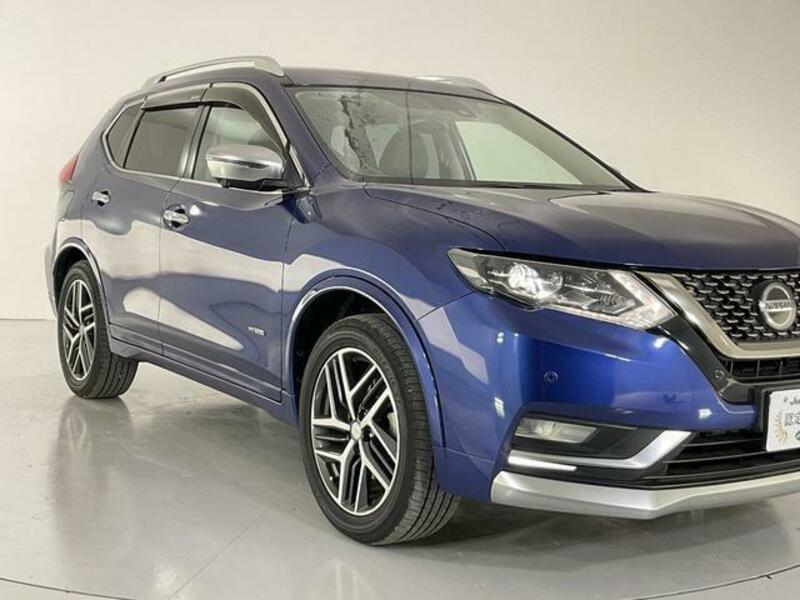 X-TRAIL