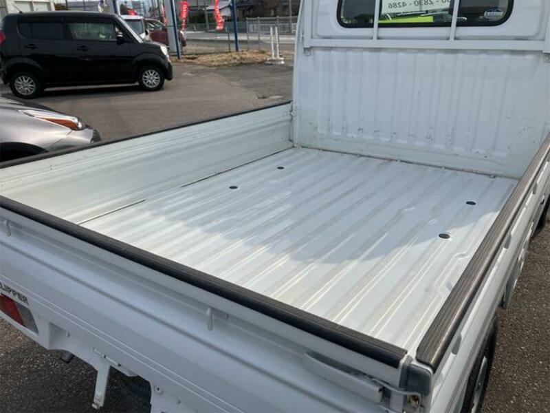 CLIPPER TRUCK