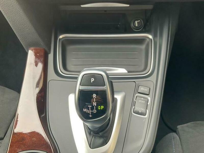 4 SERIES