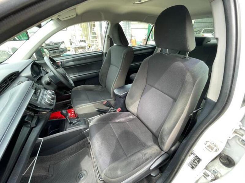 COROLLA AXIO