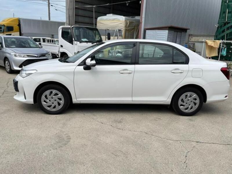 COROLLA AXIO