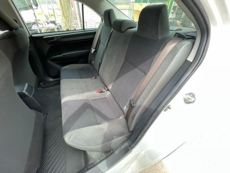 COROLLA AXIO