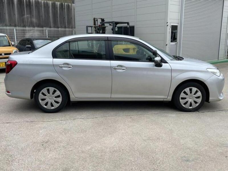 COROLLA AXIO
