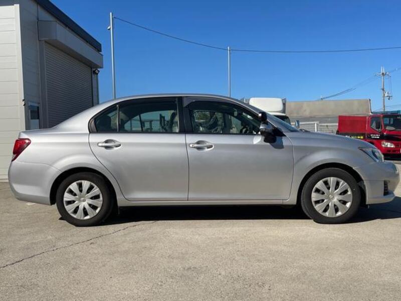 COROLLA AXIO