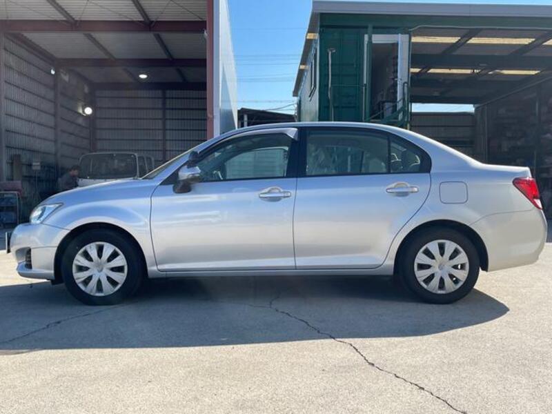 COROLLA AXIO