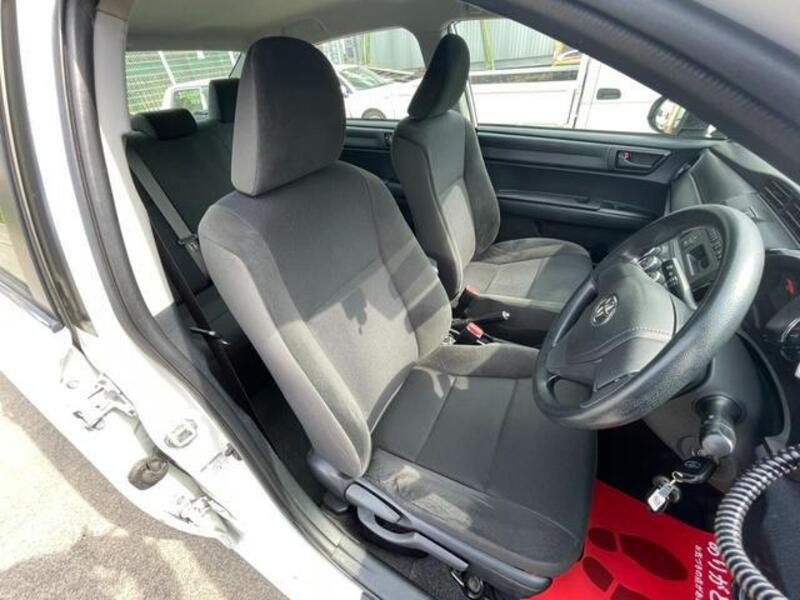 COROLLA AXIO