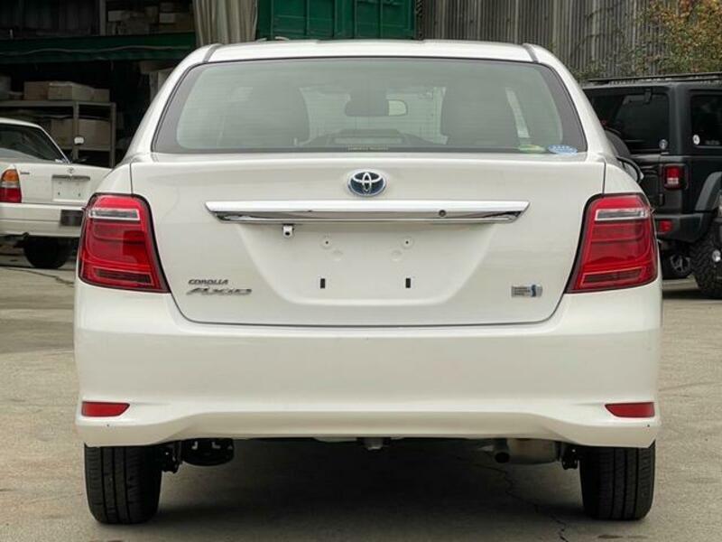 COROLLA AXIO
