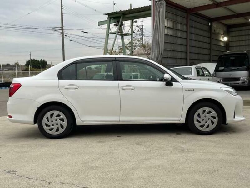 COROLLA AXIO