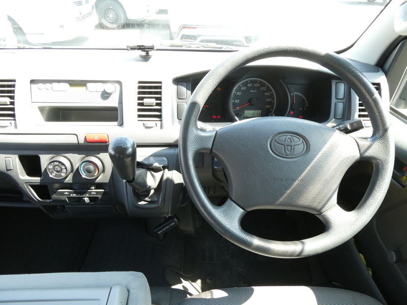 HIACE VAN