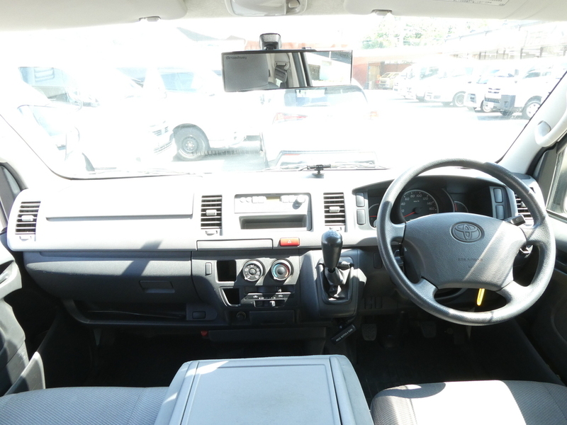 HIACE VAN