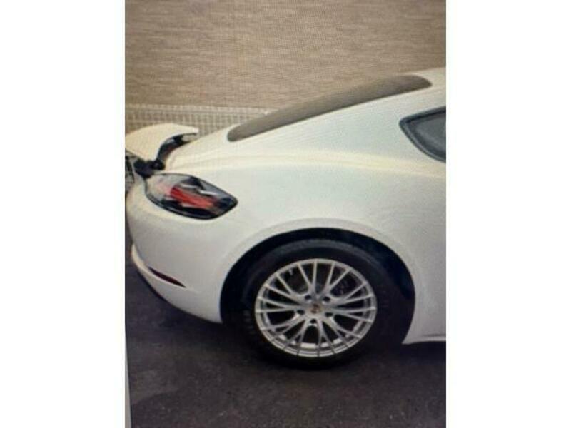 718 CAYMAN