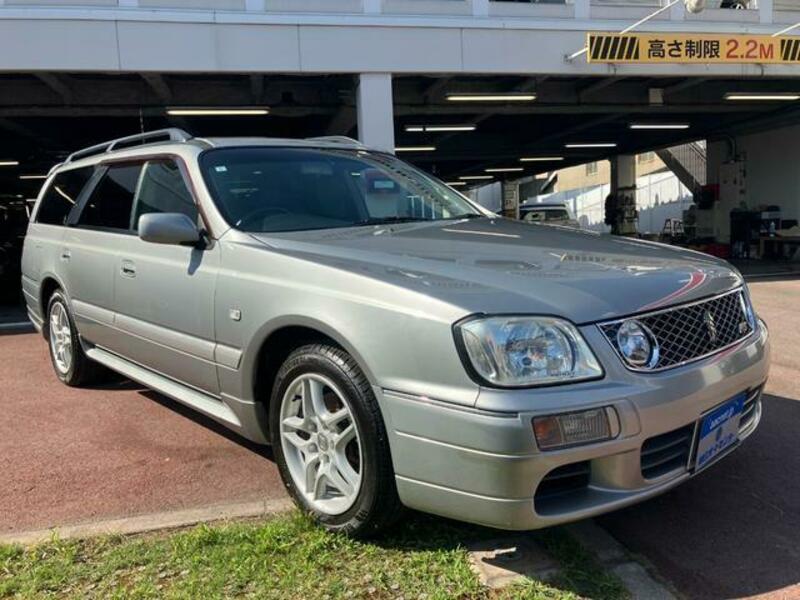 NISSAN STAGEA