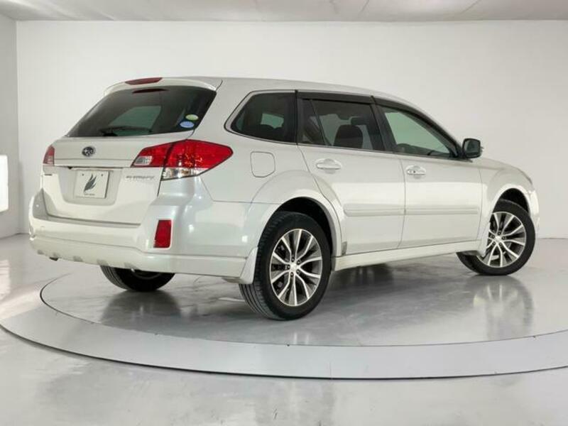 LEGACY OUTBACK
